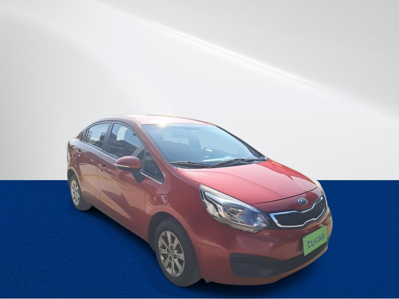 Automovil Kia Rio4