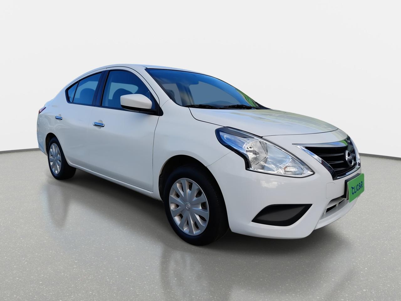 Automovil Nissan Versa