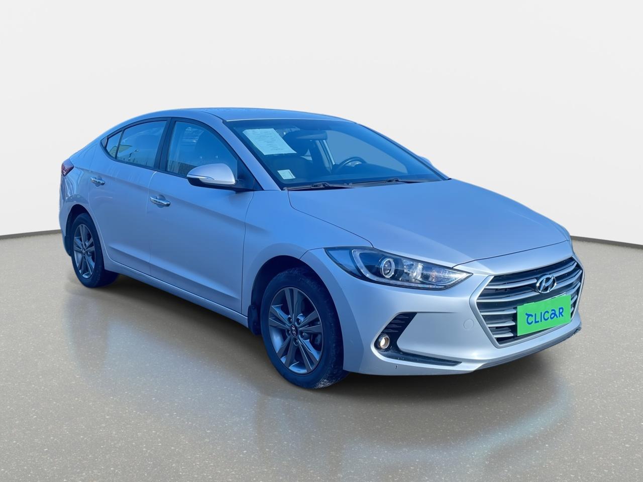 Automovil Hyundai Elantra