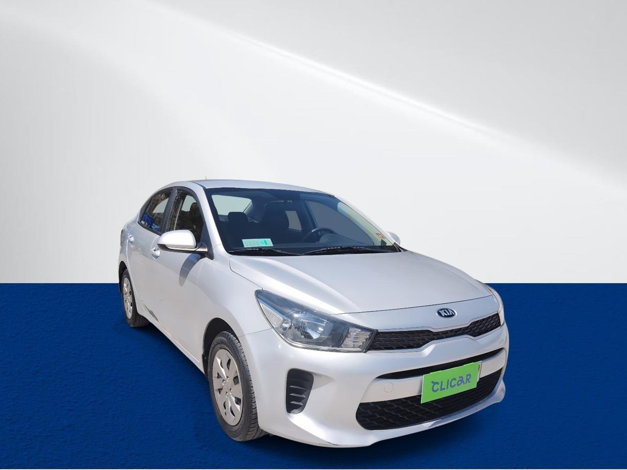 Automovil Kia Rio4