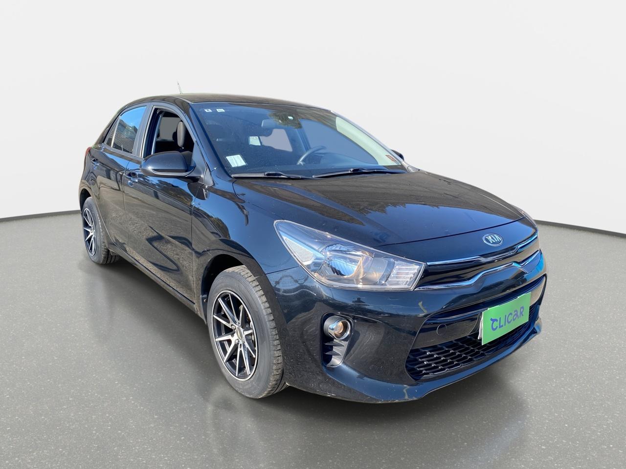 Automovil Kia Rio 5