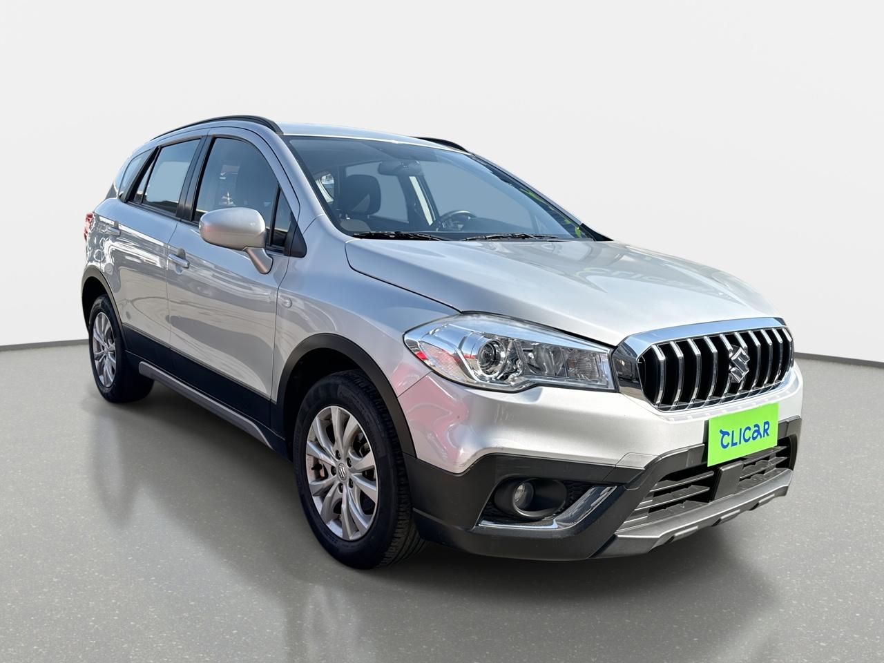 Station Wagon Suzuki S-cross