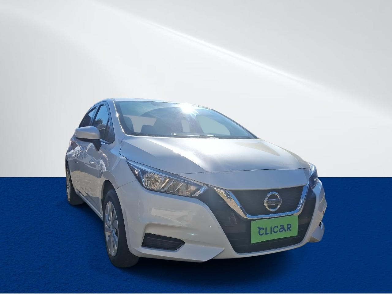 Automovil Nissan Versa