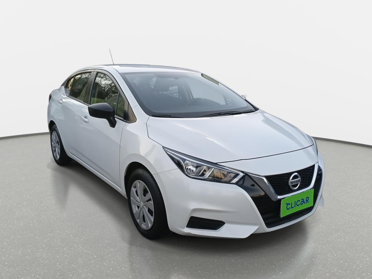 Automovil Nissan Versa
